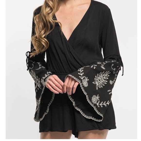 ❤️SOLD OUT❤️Lovestich Black Romper - Picture 5 of 9